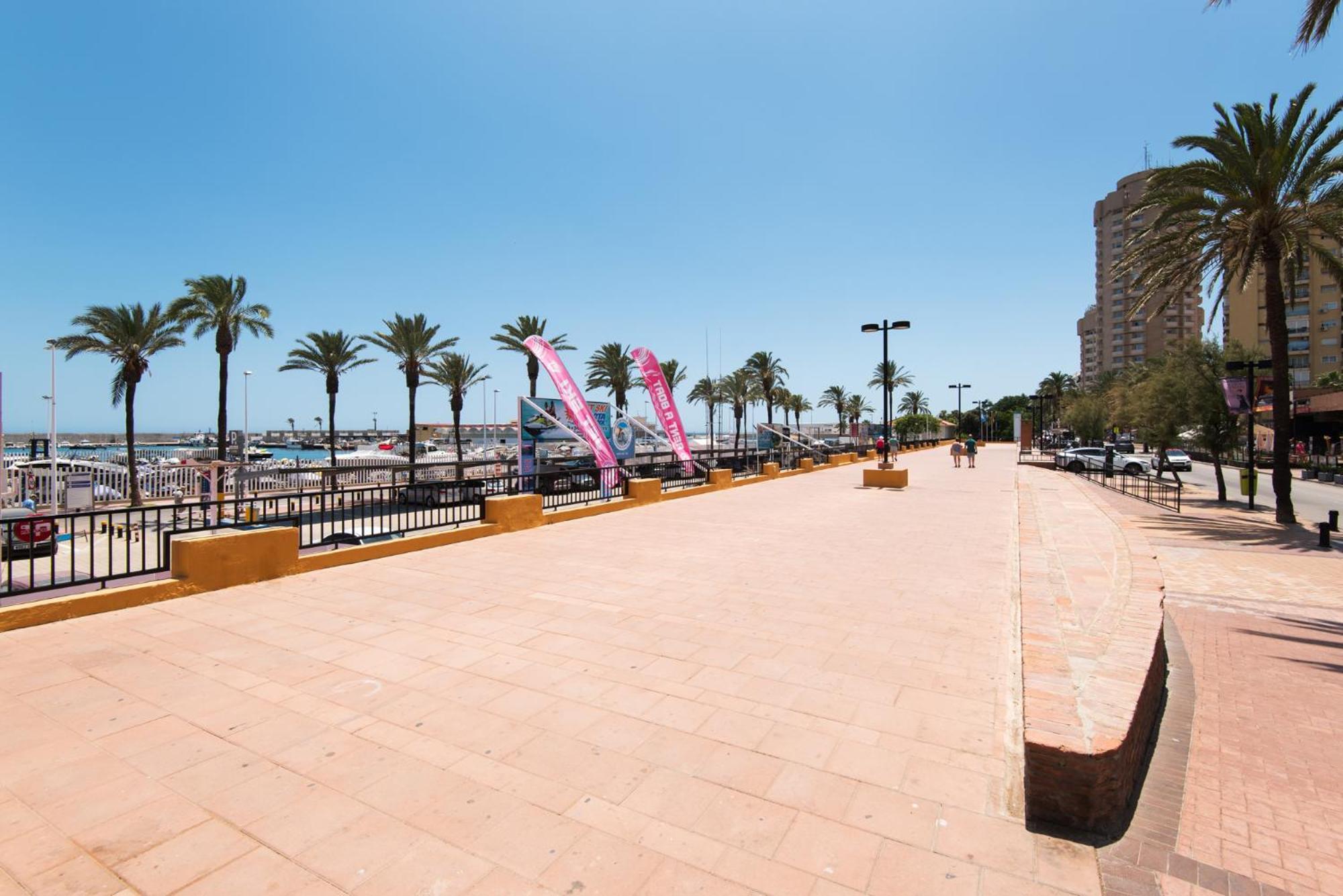 Palm True Towers 1, Marina Beach Apartment フエンヒロラ エクステリア 写真
