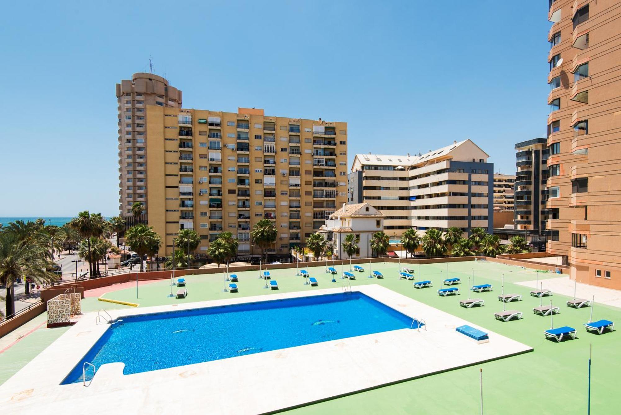 Palm True Towers 1, Marina Beach Apartment フエンヒロラ エクステリア 写真
